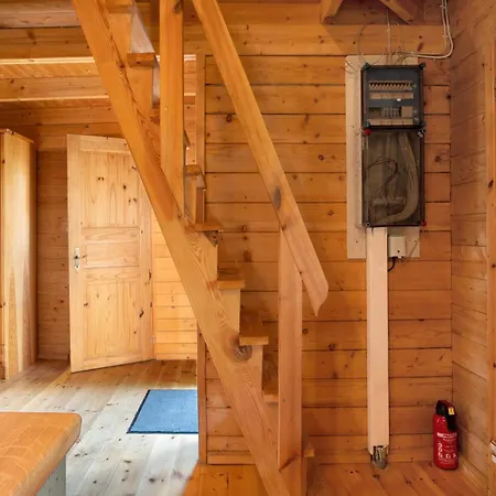 Blockbohlen-haus Auf Hof