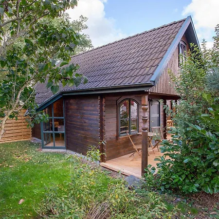 Blockbohlen-haus Auf Hof * Verchen