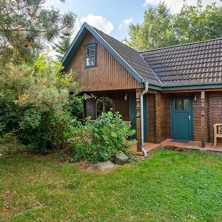 Blockbohlen-haus Auf Hof Ferienhaus